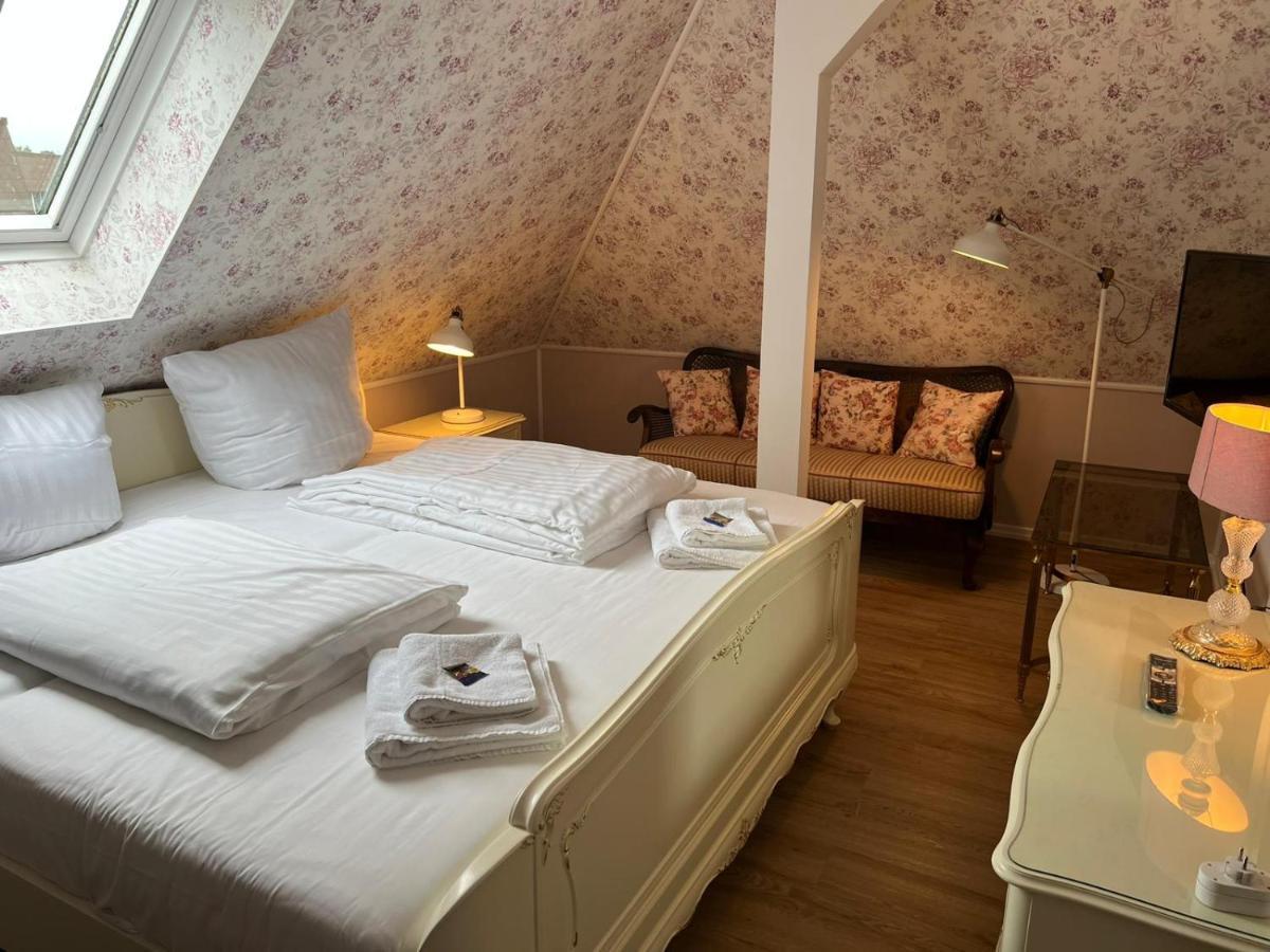 Studio-Apartment 29 Beim Saseler Markt Frisch Renoviert Hamburg-Harburg Buitenkant foto