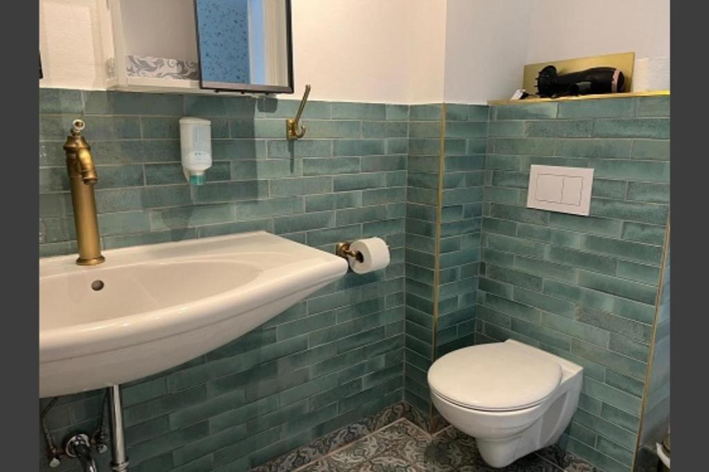 Studio-Apartment 29 Beim Saseler Markt Frisch Renoviert Hamburg-Harburg Buitenkant foto